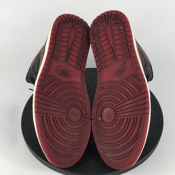 Nike Air Jordan 1 Retro Mid Black/Red 2015 554724-028 Men’s Size 10.5 - Picture 10 of 12